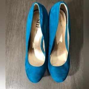 Shi By Journey Dark Teal Heels Size 7